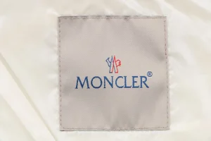 Mxxcler George Logo Hooded Down Jacket Brand label