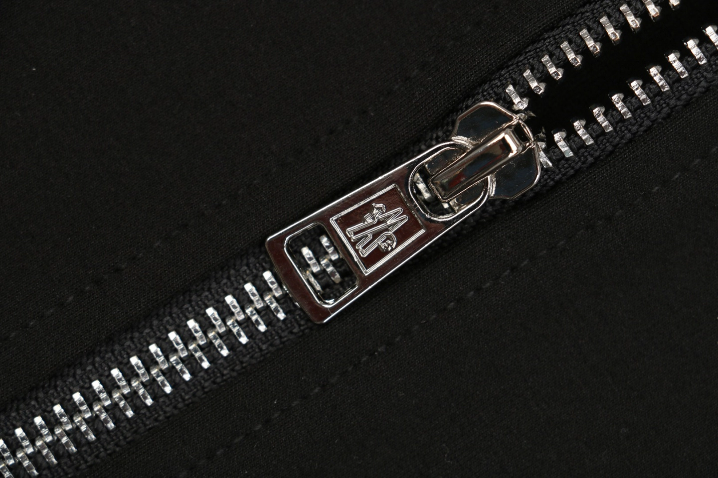 Mxxcler Logo Tape Track Jacket Zipper puller