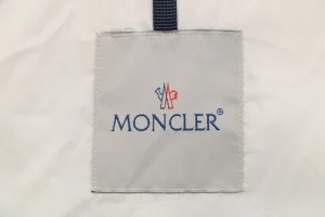 Mxxcler Vouglans Stand Collar Wide-Fit Down Jacket White Brand label