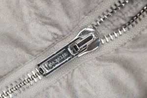 Mxxcler x RO Gradient Quilted Down Jacket #MT-2509 Zipper puller