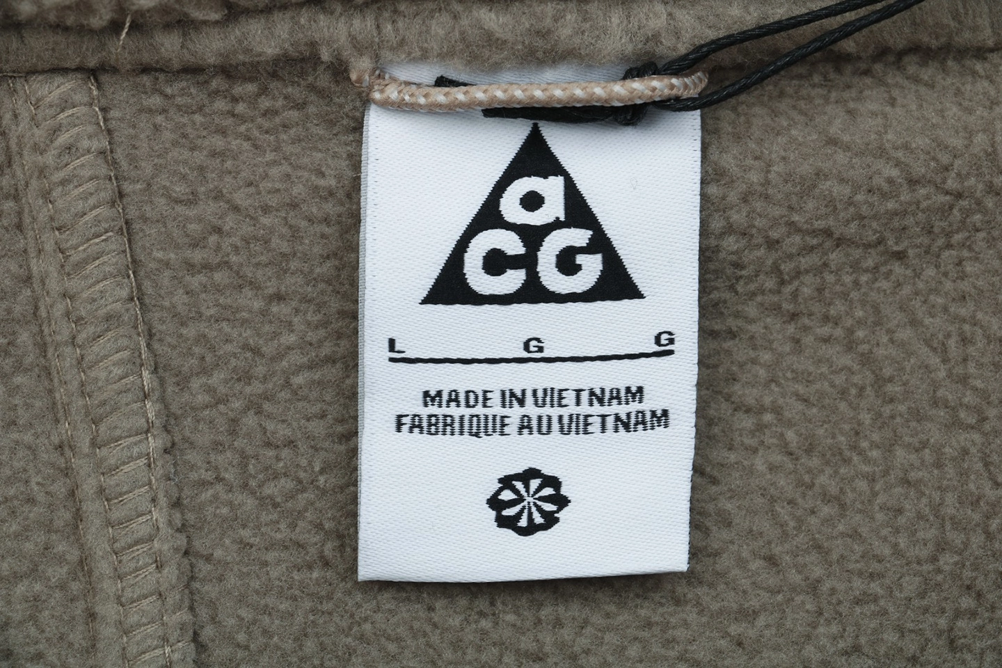 Nike ACG Polartec Fleece Jacket Grey Wash label