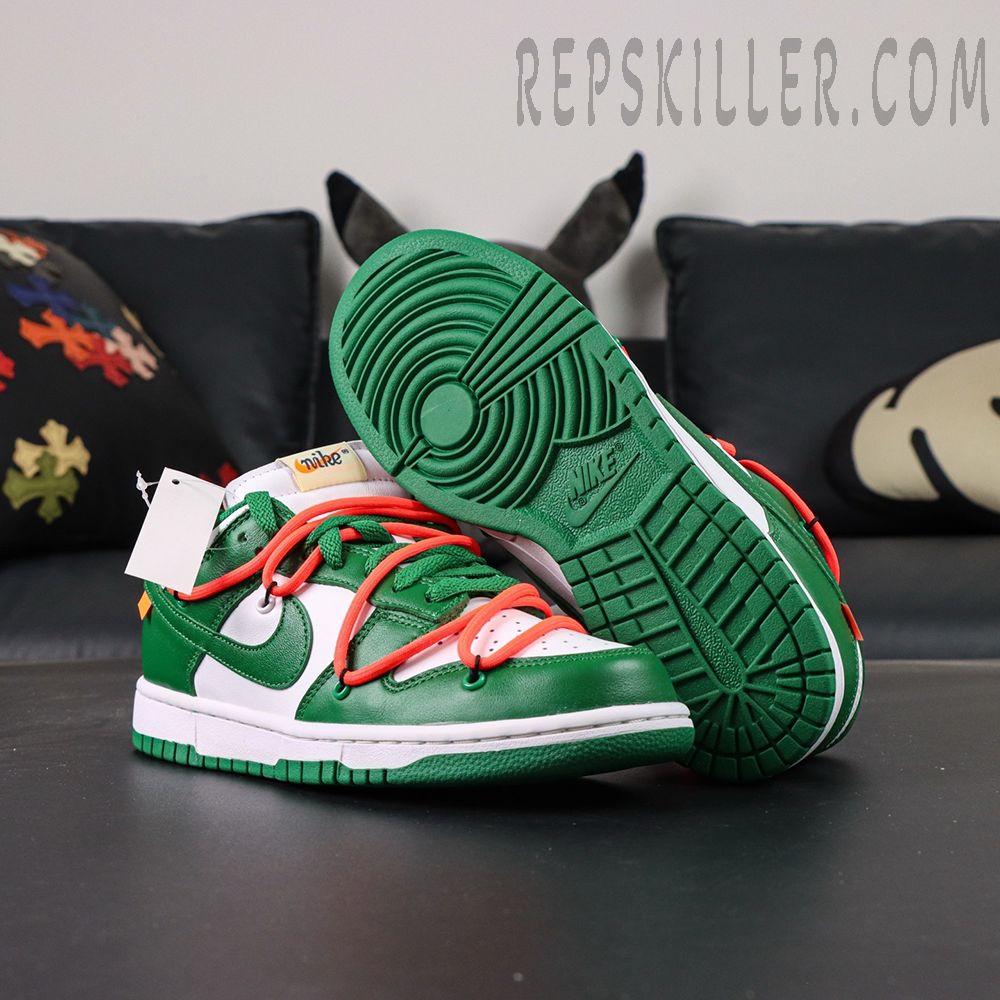 Off-White x Nike Dunk Low ‘Pine Green’ outsole and side view display