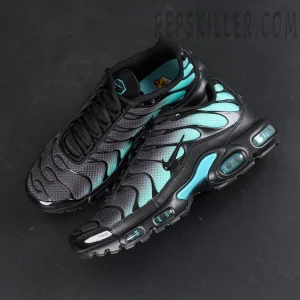 Nike Air Max Plus Black Dusty Cactus top-down view highlighting lacing system and gradient upper design