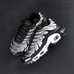 Nike Air Max Plus Black Metallic Silver top-down view