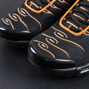 Nike Air Max Plus Dark Obsidian Monarch toe box detail black mesh with orange accents