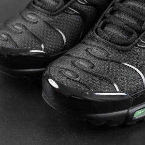 Nike Air Max Plus “Green Strike” toe box mesh and TPU overlay detail