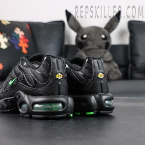 Nike Air Max Plus “Green Strike” heel view with Tn logo and Air cushioning