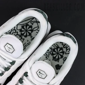 Air Max Plus Premium White Vintage Green insole and inner lining detail