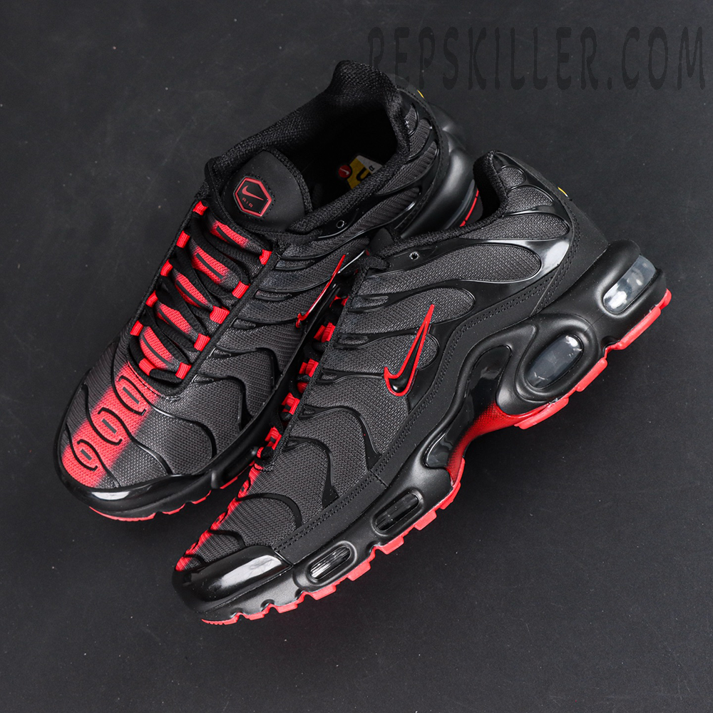 Nike Air Max Plus “Sith Lightsaber” black and red colorway top view