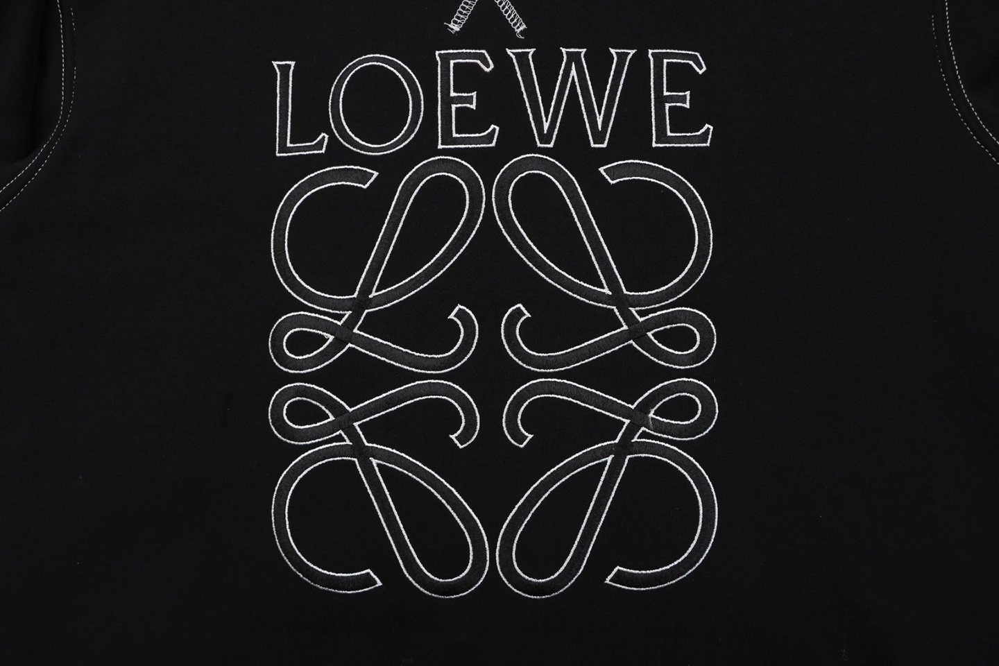 Loewe Anagram Embroidered Contrast Stitch Hoodie9.jpeg
