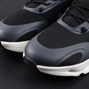 Loewe x ON Cloudsolo Black White sneakers toe box detail