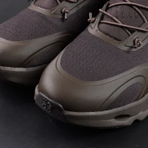 Close-up of toe box and mesh upper on Loewe x ON Cloudsolo Dark Brown Black sneakers