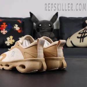 Loewe x ON Cloudsolo Dark Sand Cream sneakers heel and pull tab detail