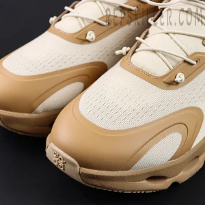 Loewe x ON Cloudsolo Dark Sand Cream sneakers toe box and mesh material close-up