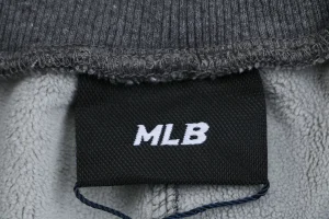 MLB New York Yankees Embroidered Fleece Jogger Pants Grey Brand label