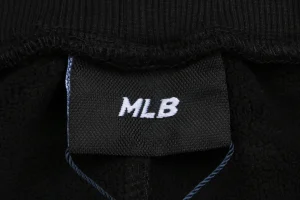 MLB New York Yankees Embroidered Fleece Jogger Pants Brand label