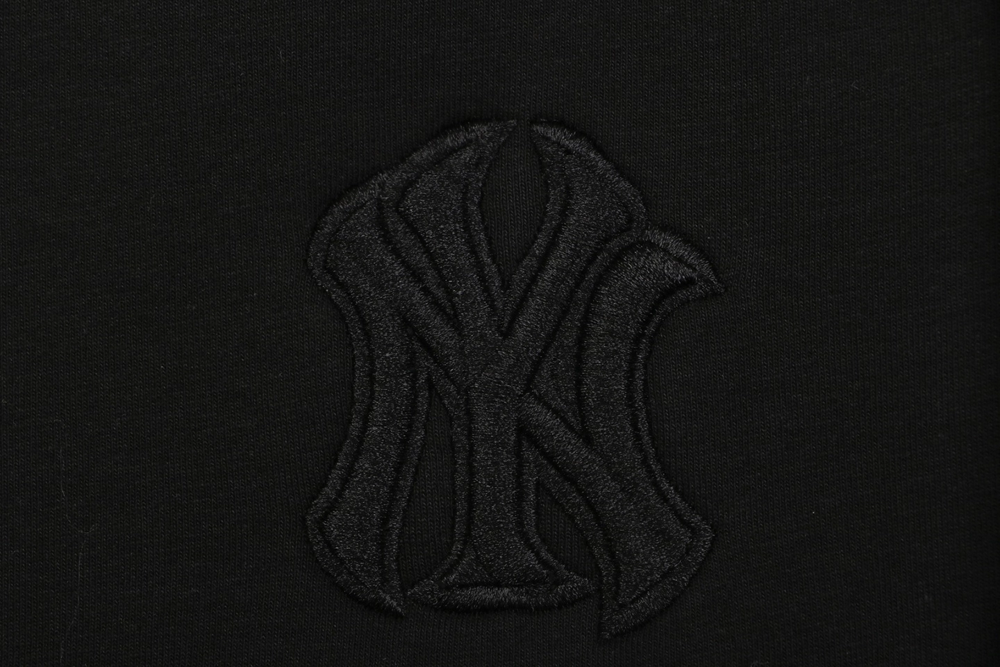 MLB New York Yankees Embroidered Fleece Jogger Pants Brand