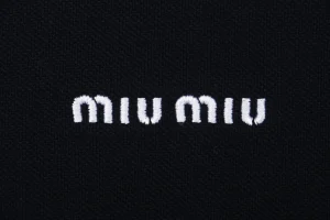 Miu Miu Logo Trim Collar Knit Zip Jacket9.jpeg