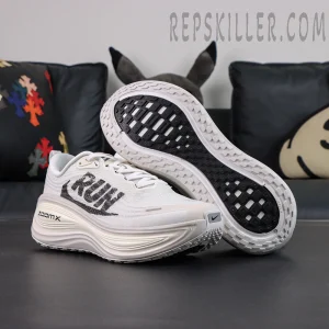 Nike Vomero Plus Run Pack running shoes outsole traction and side profile