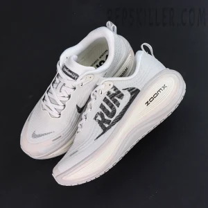 Nike Vomero Plus Run Pack running shoes top-down view