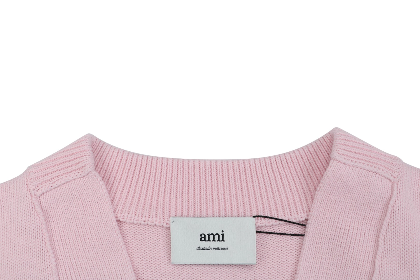 Ami De Cœur Embossed V-Neck Knit Cardigan Collar