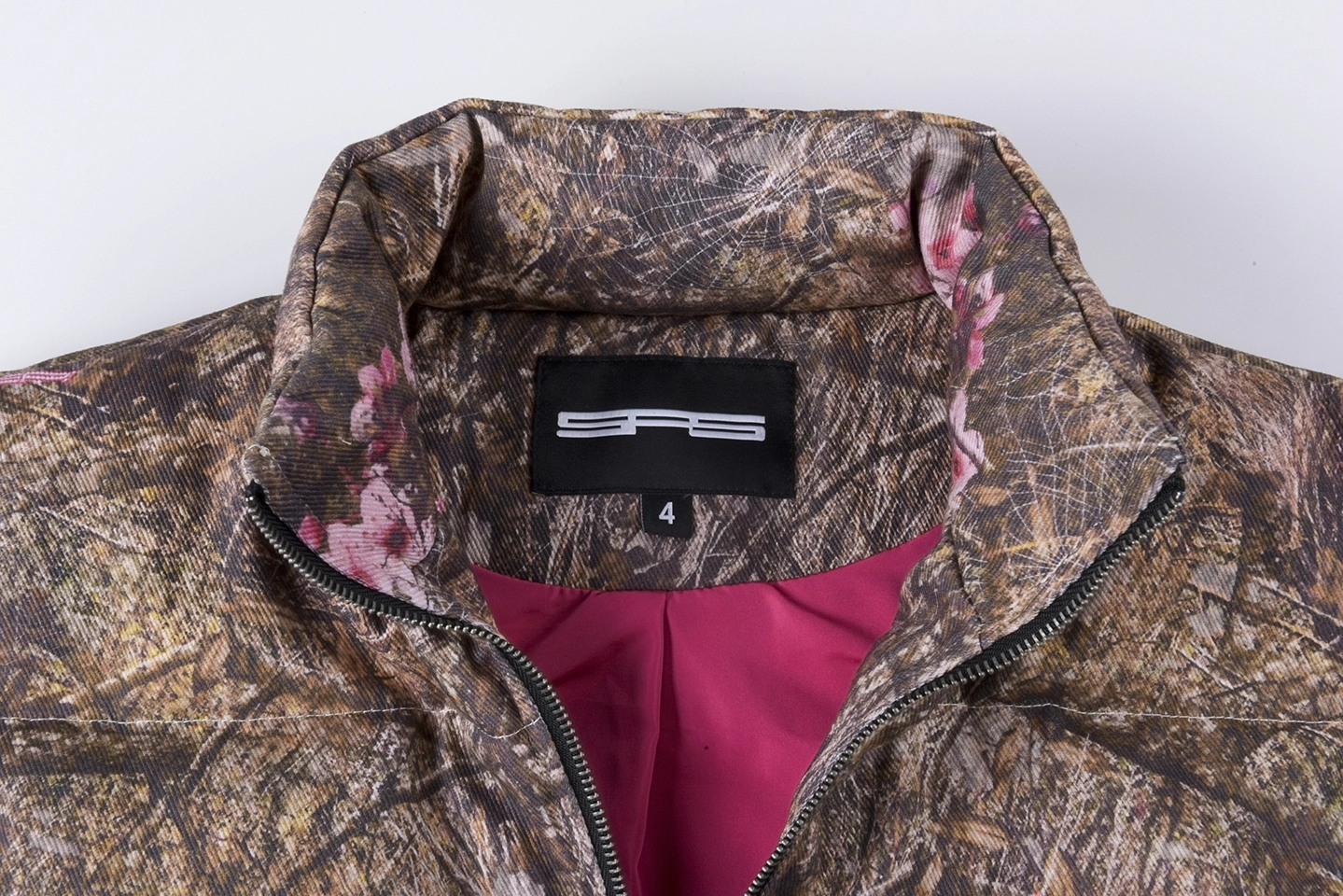 Sp5der Woodland Blossom Camo Puffer Vest1