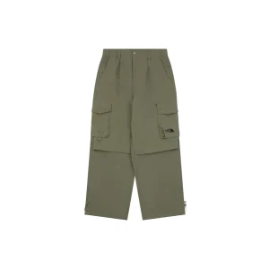 The North Face Multi-Pocket Technical Cargo Pants Green Front view