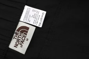 The North Face Multi-Pocket Technical Cargo Pants Brand label