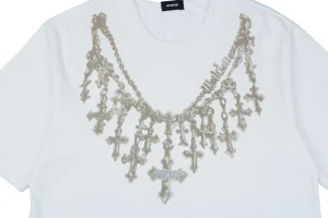 We11done Cross Necklace Graphic T-Shirt White Front Print
