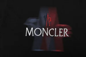 Moncler Gradient Logo Graphic T-Shirt Black Front Print