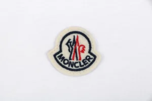 Moncler Logo Patch Cotton T-Shirt25.jpg