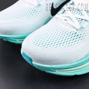 Nike Vomero 18 GS toe box close-up with breathable mesh and forefoot cushioning