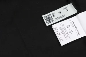 Off-White Arrow Graphic Black T-Shirt9.jpeg