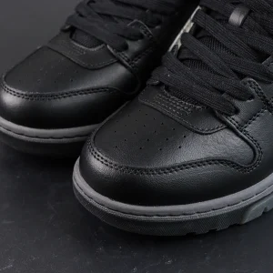 Off-White Out of Office 'Black White'6.jpg