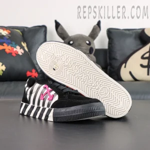 Off-White Vulc 'Black White Fuchsia'1.jpg