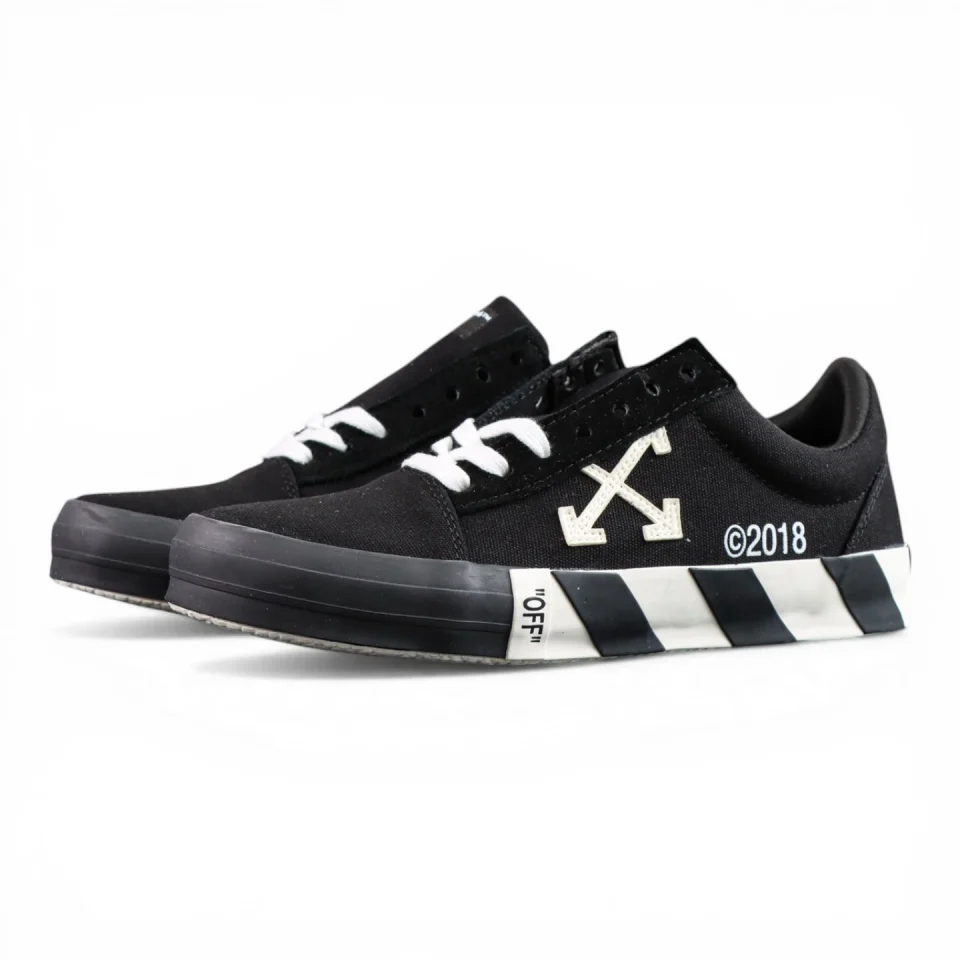 Off-White Vulc Low Top 'Black'