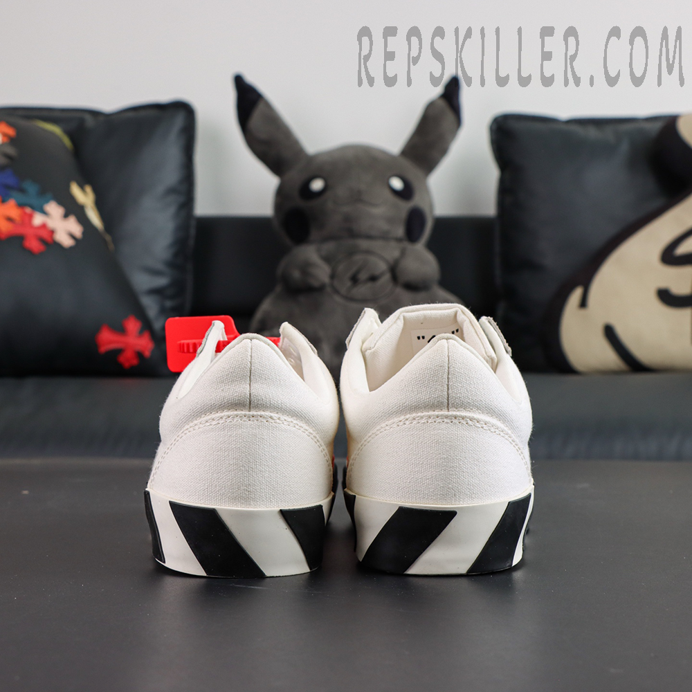 Off-White Vulc Low Top 'White'1.jpg