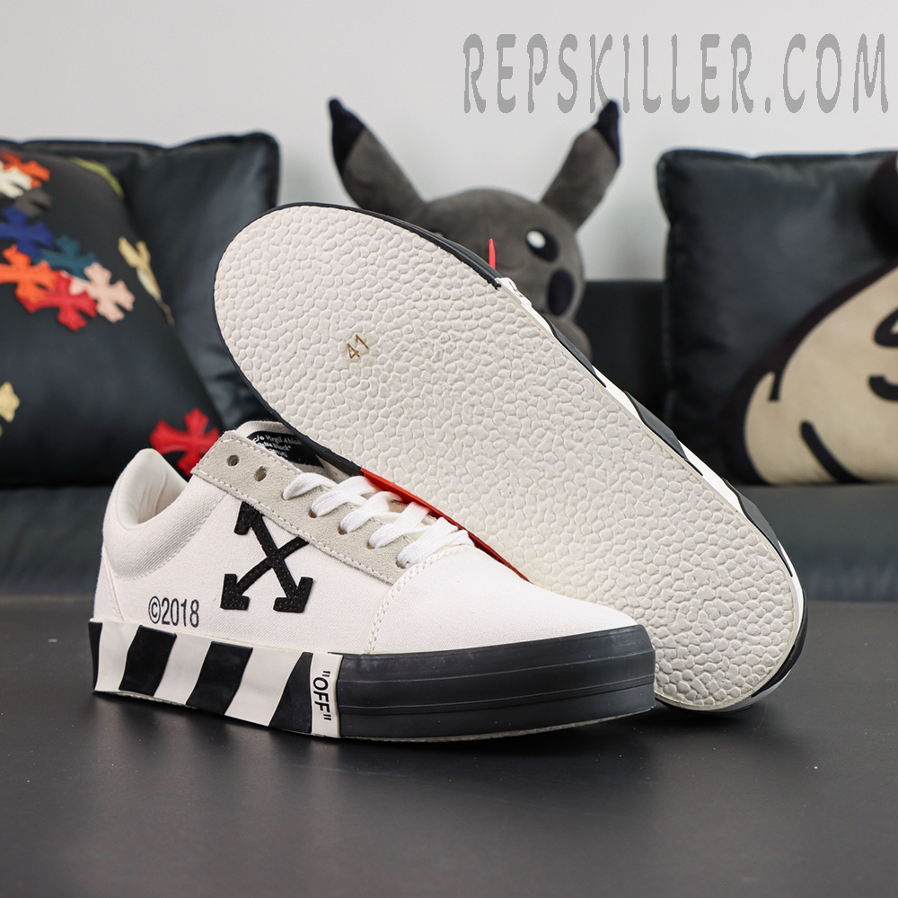 Off-White Vulc Low Top 'White'3.jpg