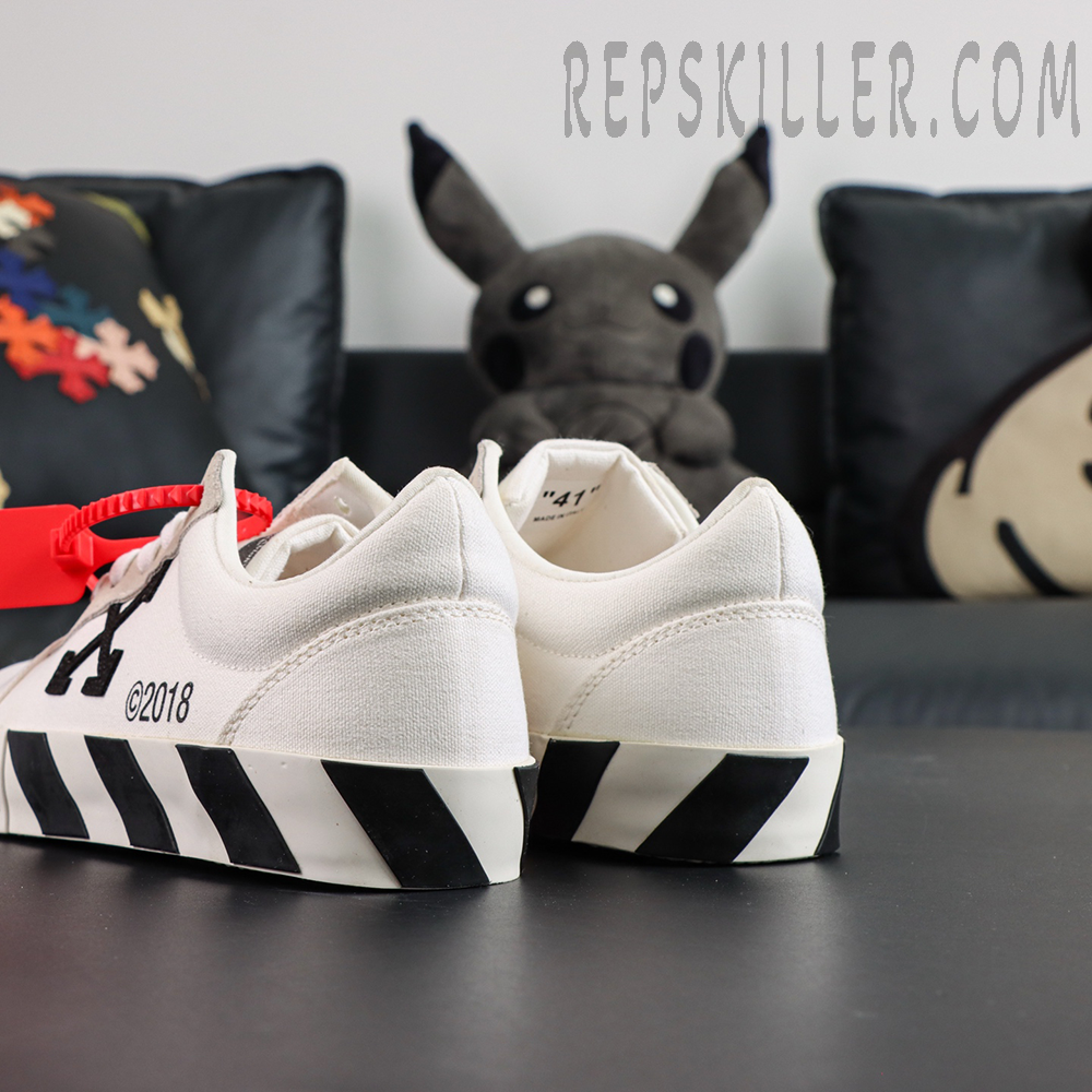 Off-White Vulc Low Top 'White'5.jpg