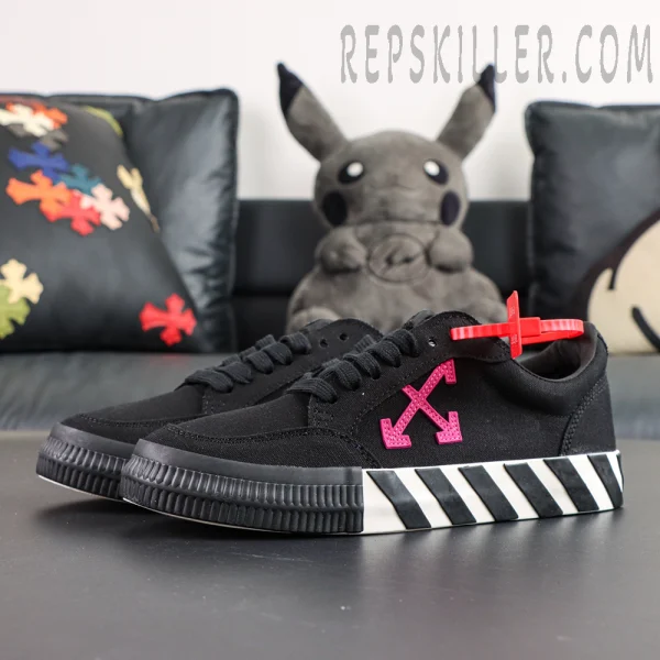 Off-White Vulc Sneaker 'Black Fuchsia'