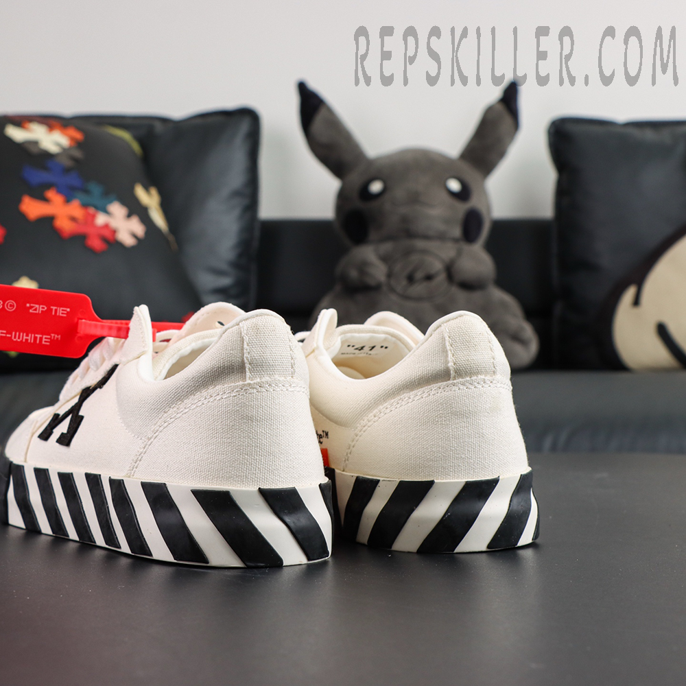 Off-White Vulcanized Low 'White Black'7.jpg