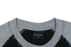 Balenciaga Contrast Raglan Signature T-Shirt Black Collar