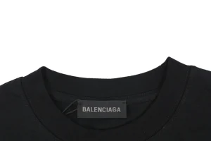 Balenciaga Double-B Circle Logo T-Shirt Collar