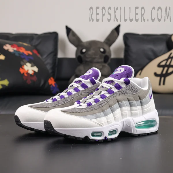 Nike Air Max 95 OG “Grape” 2026 front angled view featuring gradient grey panels contrasted by mint green Air cushioning