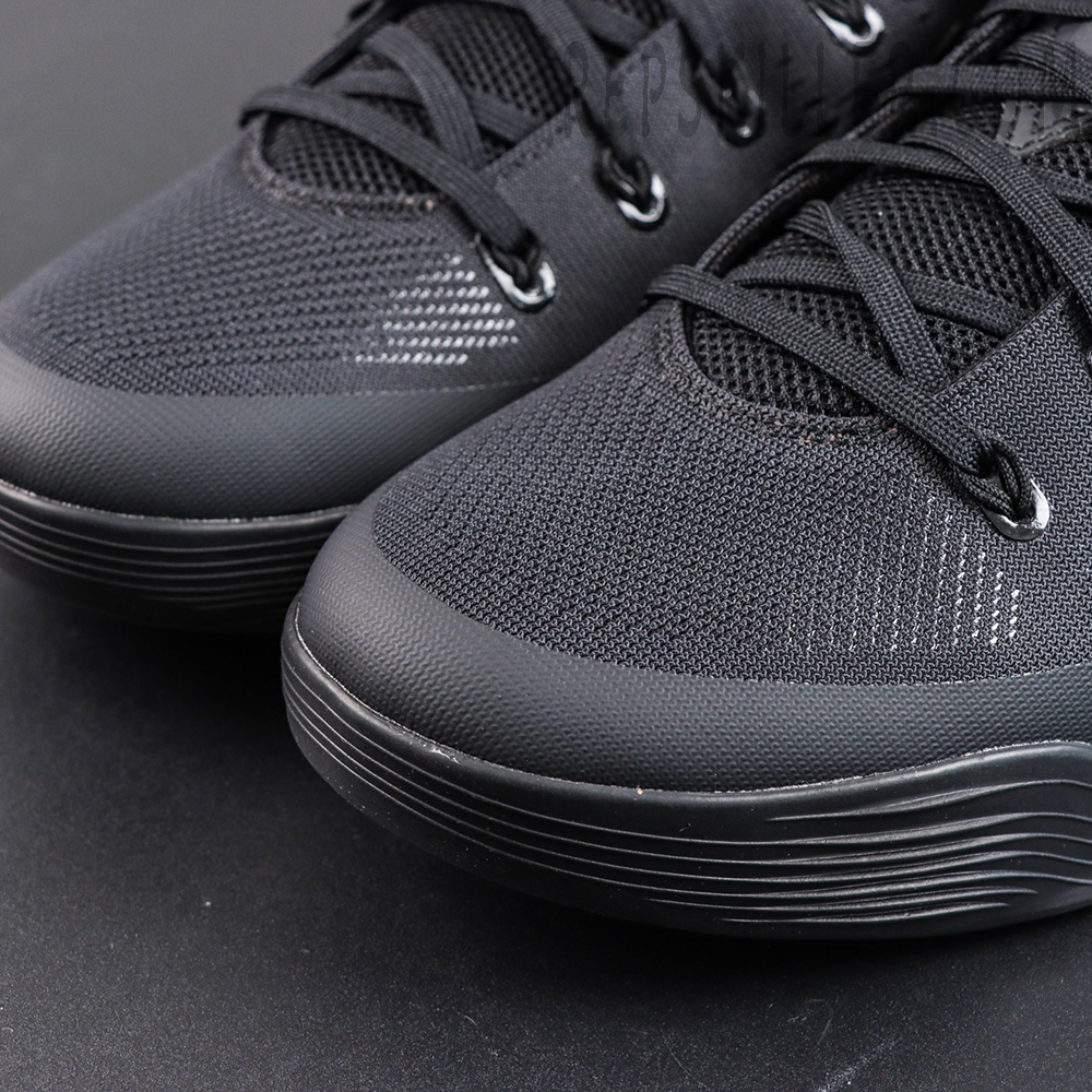 Kobe 9 Elite Low EM TB P Black toe detail featuring engineered mesh upper and subtle textured design