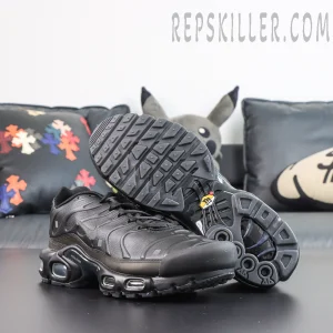 A-COLD-WALL x Nike Air Max Plus ‘Black’ outsole view featuring black rubber traction pods, Tn Air branding, and a structured midfoot support system