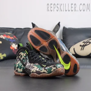 Nike Air Foamposite Pro ‘Green Camo’ outsole view featuring gum rubber traction, black herringbone pods and neon green midfoot shank