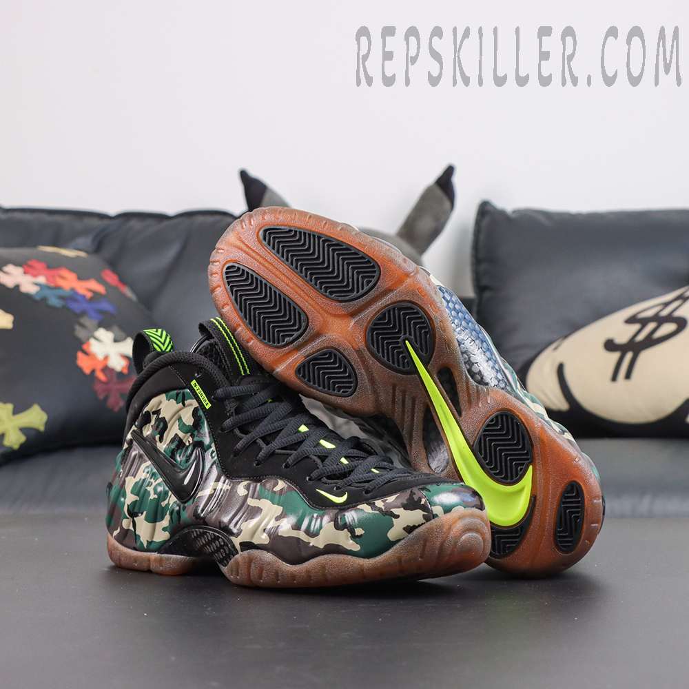 Nike Air Foamposite Pro ‘Green Camo’ outsole view featuring gum rubber traction, black herringbone pods and neon green midfoot shank
