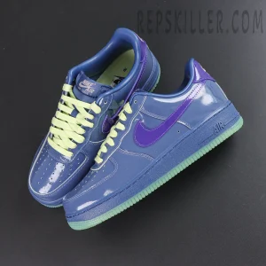Nike Air Force 1 Low QS ‘Mystic Navy’ top view featuring a navy patent leather upper, green laces and purple accents