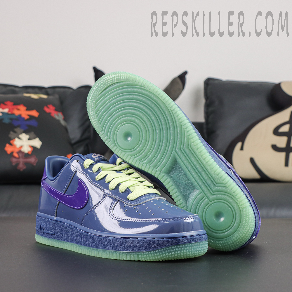 Nike Air Force 1 Low QS ‘Mystic Navy’ outsole view featuring a translucent lime green rubber sole with classic Air Force 1 traction pattern
